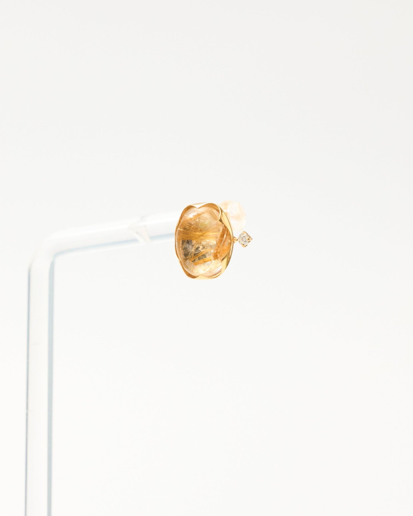 【ユーフォリア】ルチルクォーツ フリルピアス（片耳） #04